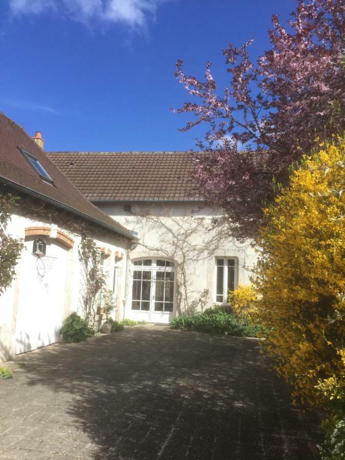 Bed and Breakfast Le Clos Tilia à Cléry-Saint-André Extérieur photo